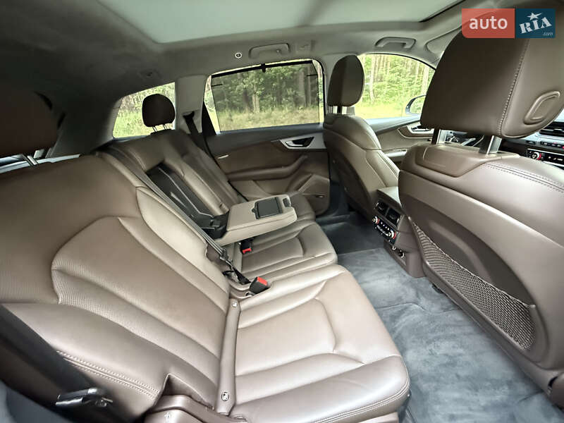 Внедорожник / Кроссовер Audi Q7 2019 в Киеве