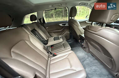 Внедорожник / Кроссовер Audi Q7 2019 в 