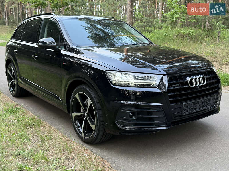 Внедорожник / Кроссовер Audi Q7 2019 в Киеве