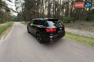 Внедорожник / Кроссовер Audi Q7 2019 в 