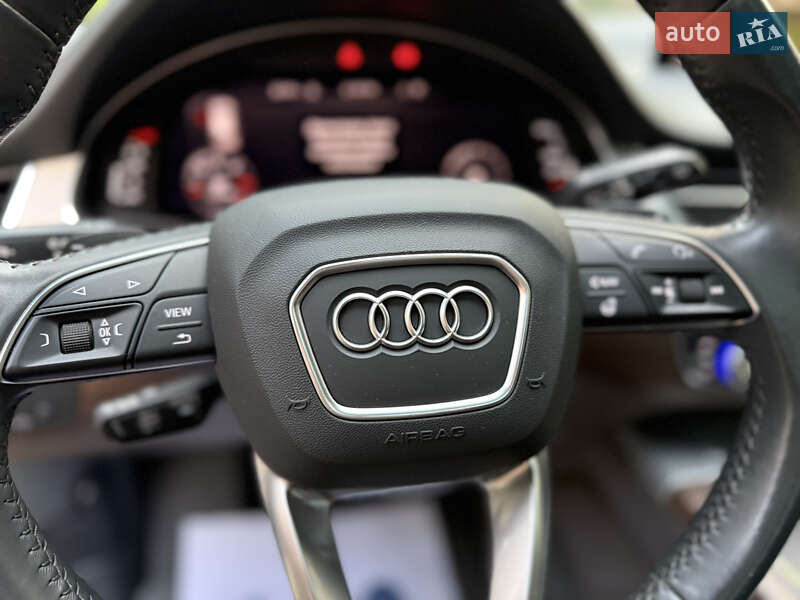 Внедорожник / Кроссовер Audi Q7 2019 в Киеве