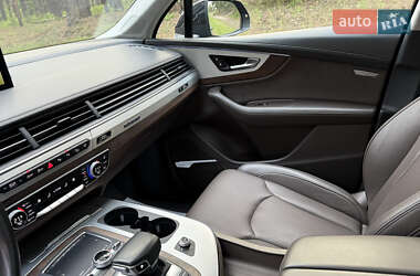 Внедорожник / Кроссовер Audi Q7 2019 в 