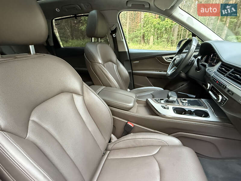 Внедорожник / Кроссовер Audi Q7 2019 в Киеве