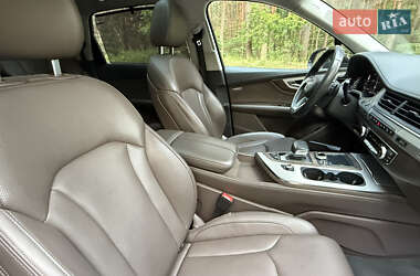 Внедорожник / Кроссовер Audi Q7 2019 в 