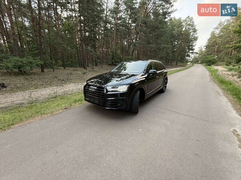 Внедорожник / Кроссовер Audi Q7 2019 в Киеве