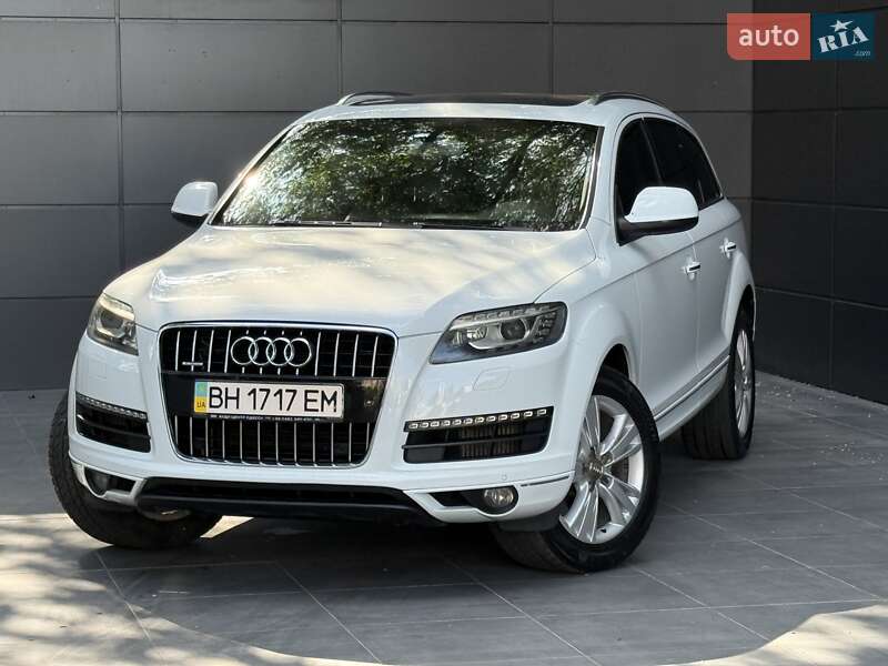 Внедорожник / Кроссовер Audi Q7 2012 в 