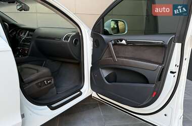 Внедорожник / Кроссовер Audi Q7 2012 в 
