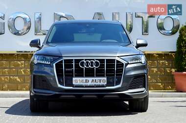 Позашляховик / Кросовер Audi Q7 2020 в 