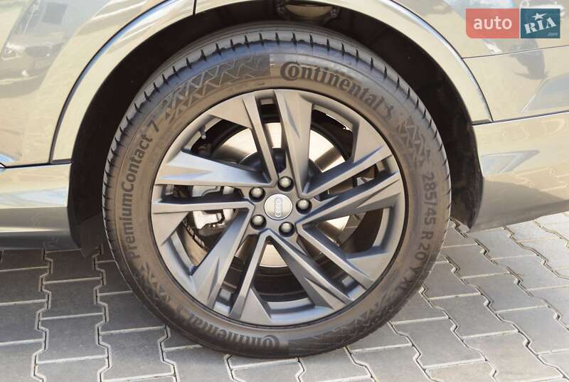 Позашляховик / Кросовер Audi Q7 2020 в Одесі