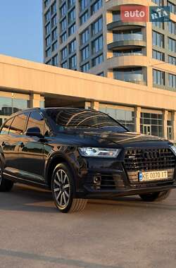 Позашляховик / Кросовер Audi Q7 2017 в Дніпрі