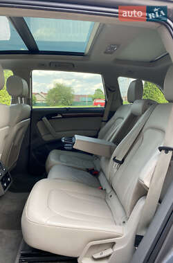 Внедорожник / Кроссовер Audi Q7 2012 в 