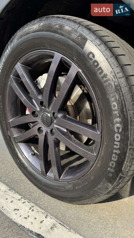 Внедорожник / Кроссовер Audi Q7 2010 в Киеве