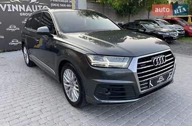 Внедорожник / Кроссовер Audi Q7 2018 в 