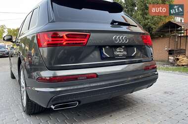 Внедорожник / Кроссовер Audi Q7 2018 в 