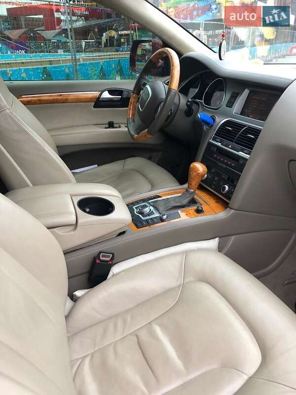 Внедорожник / Кроссовер Audi Q7 2009 в Киеве