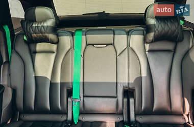 Внедорожник / Кроссовер Audi Q7 2020 в 