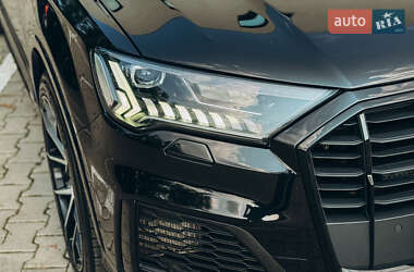 Внедорожник / Кроссовер Audi Q7 2020 в 