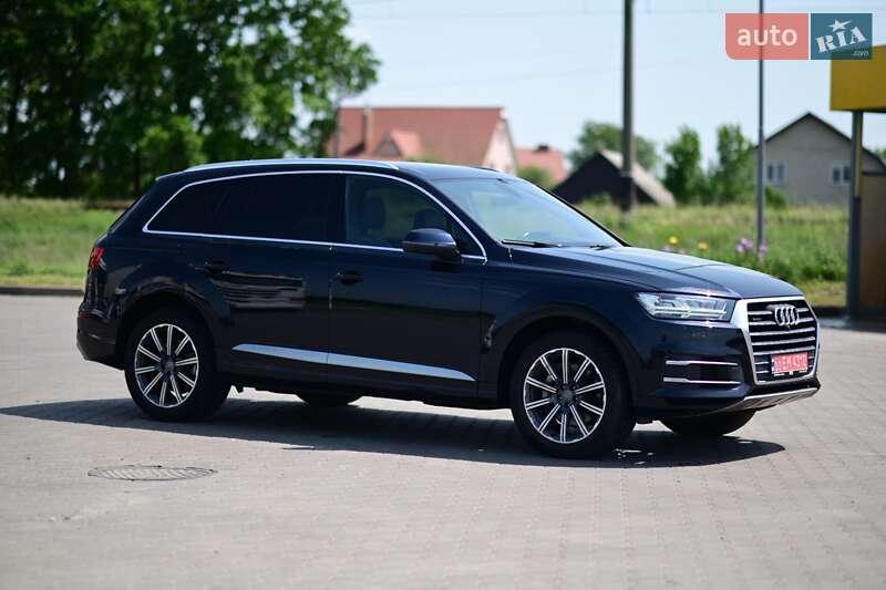 Внедорожник / Кроссовер Audi Q7 2017 в Луцке