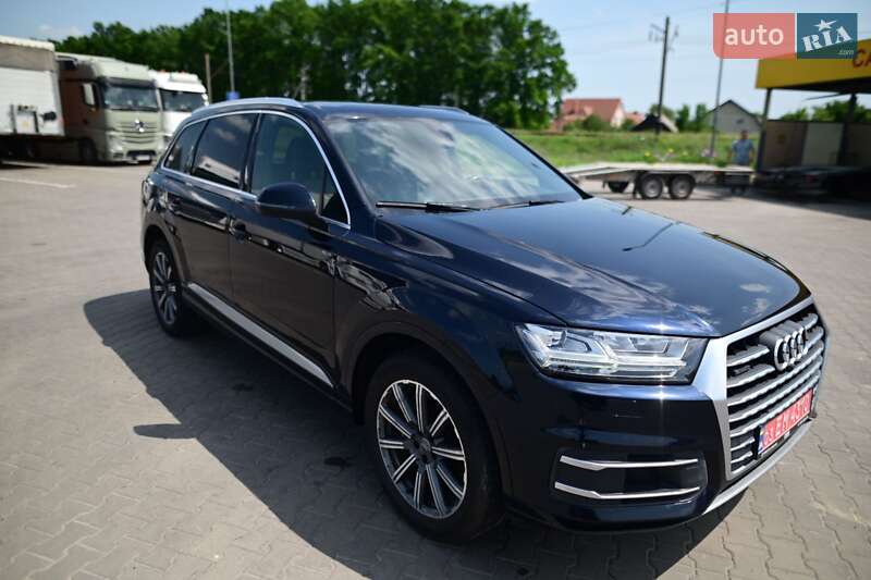 Внедорожник / Кроссовер Audi Q7 2017 в Луцке