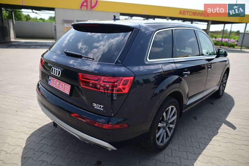 Внедорожник / Кроссовер Audi Q7 2017 в Луцке