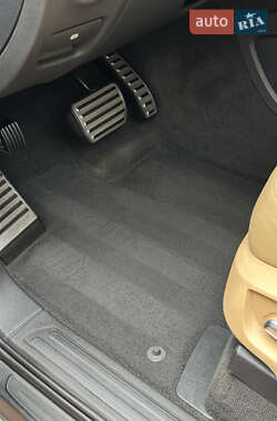 Позашляховик / Кросовер Audi Q7 2010 в 