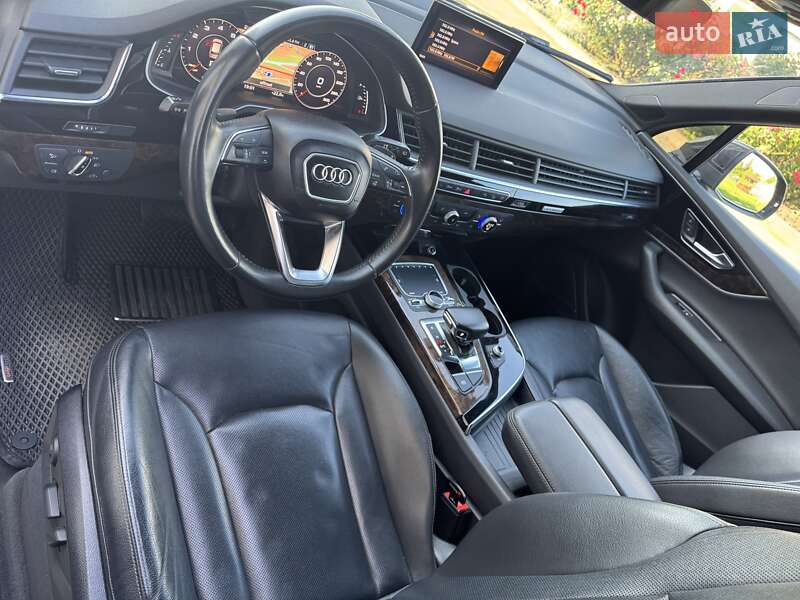 Внедорожник / Кроссовер Audi Q7 2017 в Ивано-Франковске