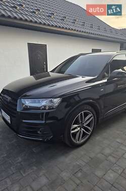 Позашляховик / Кросовер Audi Q7 2019 в Луцьку