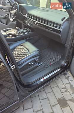Внедорожник / Кроссовер Audi Q7 2019 в 