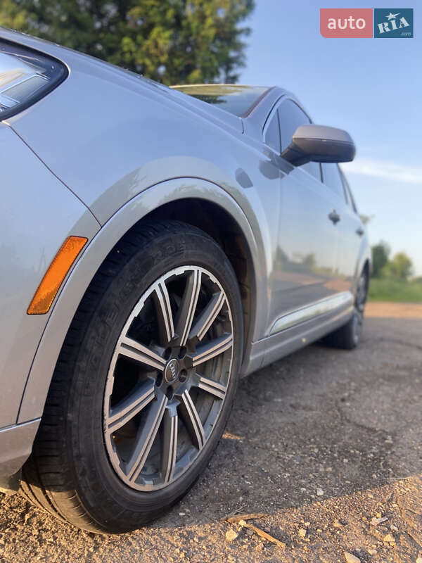 Позашляховик / Кросовер Audi Q7 2016 в Дрогобичі