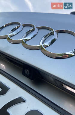 Внедорожник / Кроссовер Audi Q7 2016 в 