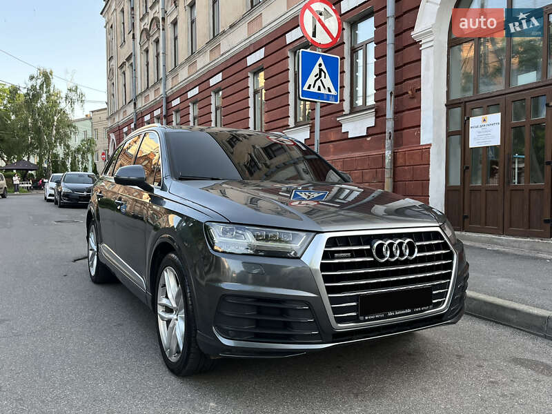 Audi Q7 2016