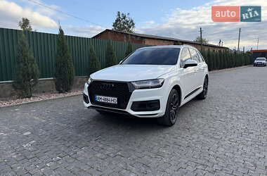 Внедорожник / Кроссовер Audi Q7 2016 в Коростышеве