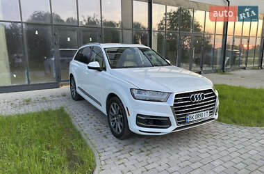 Внедорожник / Кроссовер Audi Q7 2017 в 