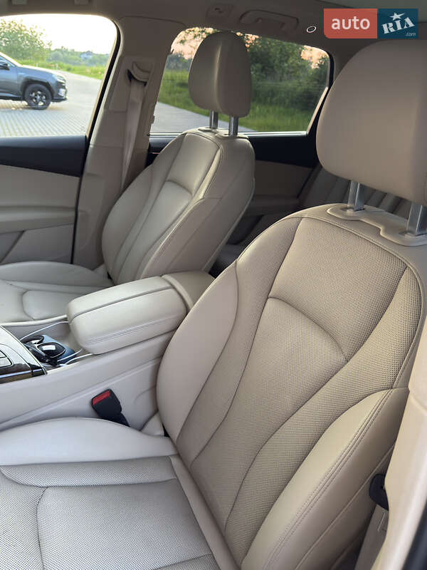 Позашляховик / Кросовер Audi Q7 2017 в Рівному