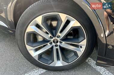 Внедорожник / Кроссовер Audi Q7 2020 в 