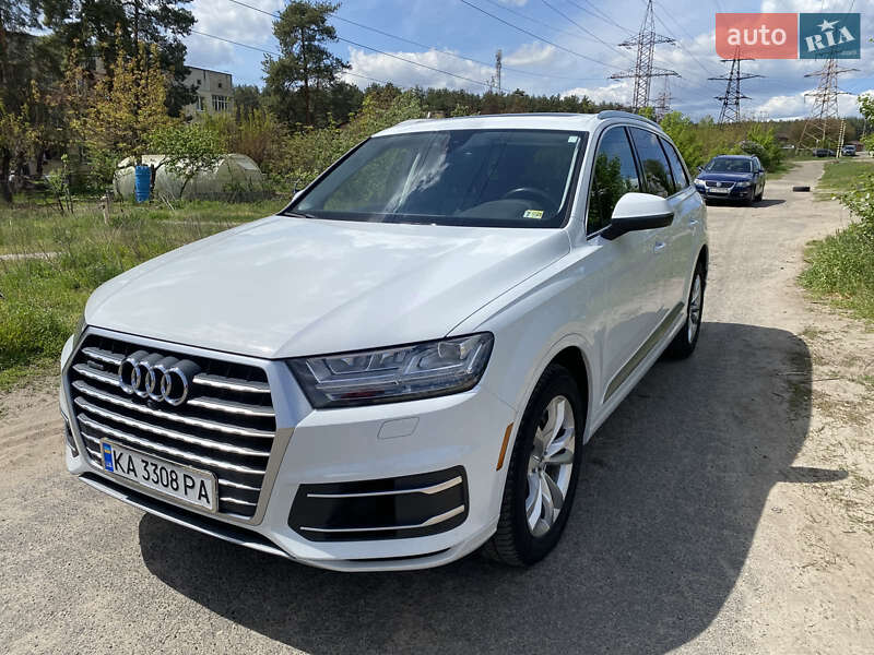 Позашляховик / Кросовер Audi Q7 2017 в Києві