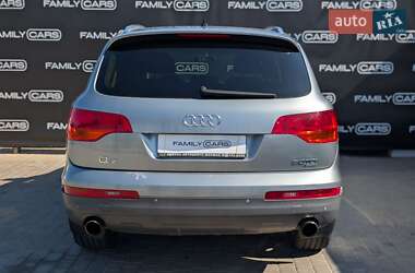 Позашляховик / Кросовер Audi Q7 2007 в 