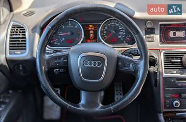 Позашляховик / Кросовер Audi Q7 2007 в 