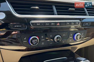 Внедорожник / Кроссовер Audi Q7 2016 в 