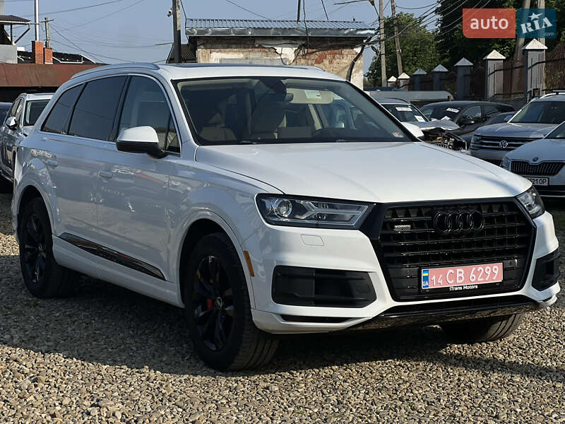 Внедорожник / Кроссовер Audi Q7 2017 в Стрые