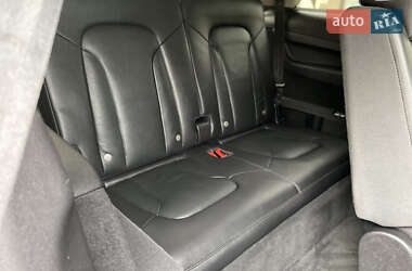 Внедорожник / Кроссовер Audi Q7 2013 в 