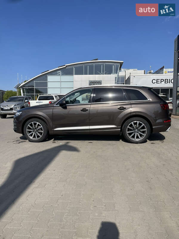 Внедорожник / Кроссовер Audi Q7 2016 в Хмельницком