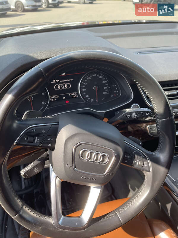 Внедорожник / Кроссовер Audi Q7 2016 в Хмельницком