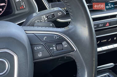 Внедорожник / Кроссовер Audi Q7 2017 в 