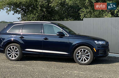 Внедорожник / Кроссовер Audi Q7 2017 в 