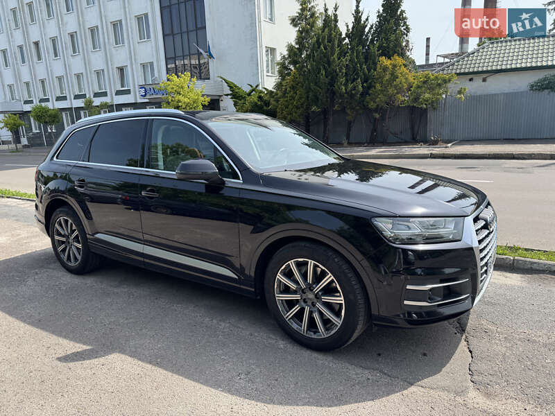 Внедорожник / Кроссовер Audi Q7 2017 в Львове