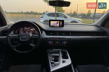 Внедорожник / Кроссовер Audi Q7 2015 в 