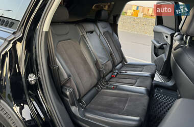 Внедорожник / Кроссовер Audi Q7 2015 в 