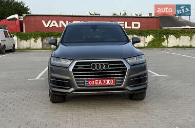 Внедорожник / Кроссовер Audi Q7 2017 в Нововолынске