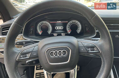 Внедорожник / Кроссовер Audi Q7 2020 в 